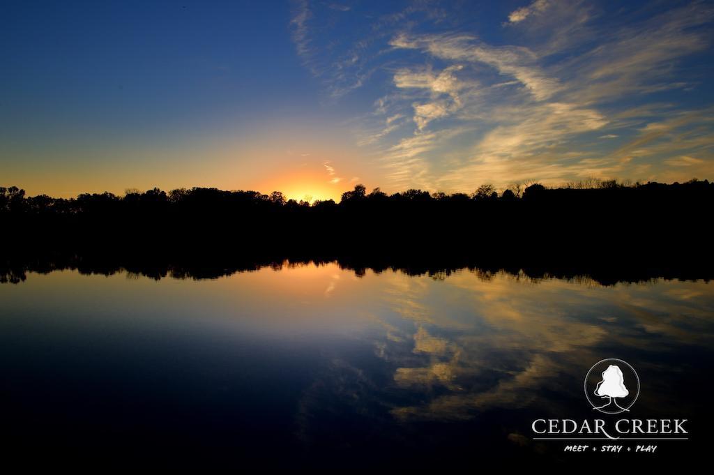 Cedar Creek Hotel New Haven Exterior photo